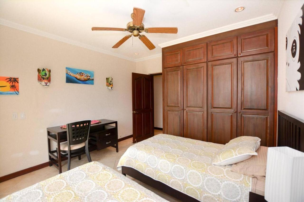 Exquisitely Decorated 5Th-Floor Aerie With Views Of Two Bays In Flamingo Villa Playa Flamingo Exterior foto
